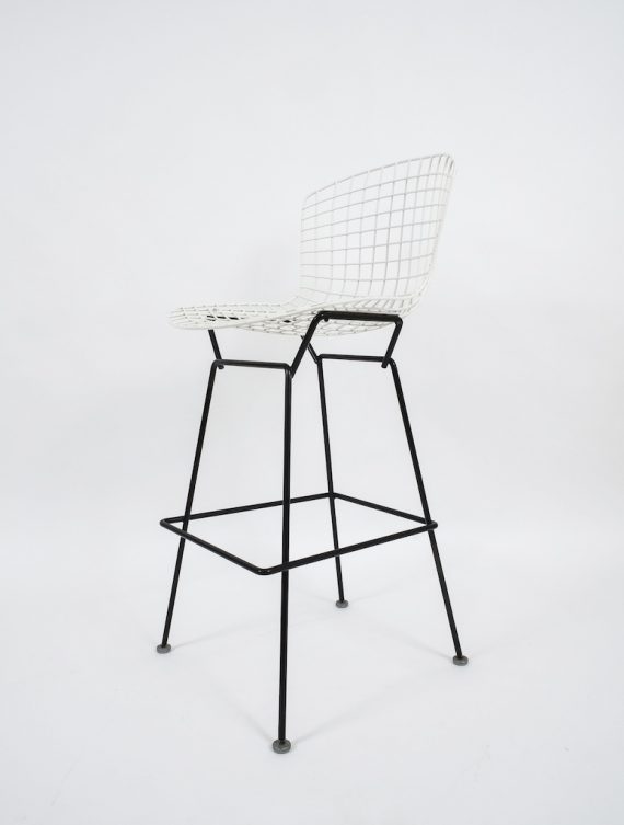 b4-bertoia-stools-kopie