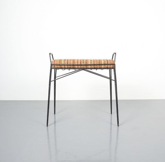 wire frame stools _06